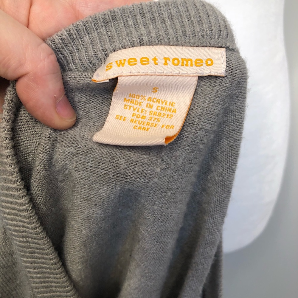 Sweet Romeo Sweater - Picture 4 of 4